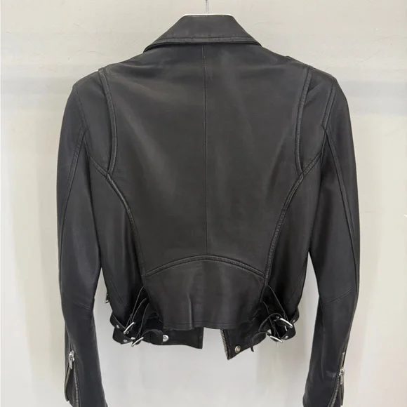 IRO
Black
Leather Jacket
Worn condition
36 (4) - Picture 3 of 3